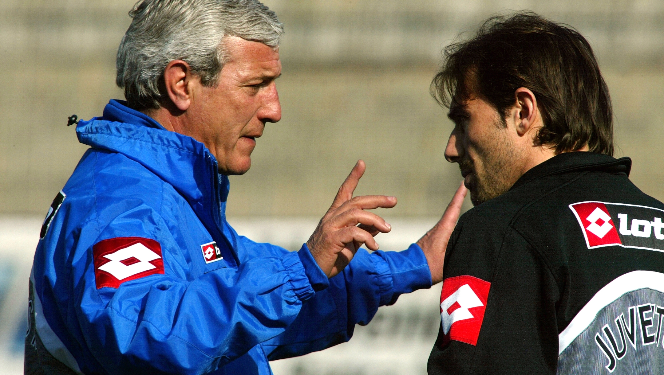 ?FALZONE/LAPRESSE
08-03-2002 TORINO
SPORT CALCIO
ALLENAMENTO DELLA JUVENTUS
NELLA FOTO : MARCELLO LIPPI E ANTONIO CONTE