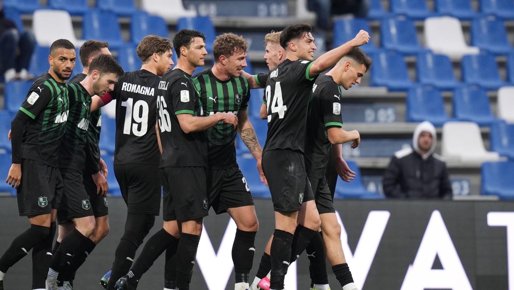 Sassuolo?s Luca Moro celebrates after scoring the 1-0 goal for his team during the Serie BKT 2024/2025 match between Sassuolo and Pisa at Mapei Stadium Citt del Tricolore - Sport, Soccer - Reggio Emilia, Italy - Saturday March 1, 2025 (Photo by Massimo Paolone/LaPresse)