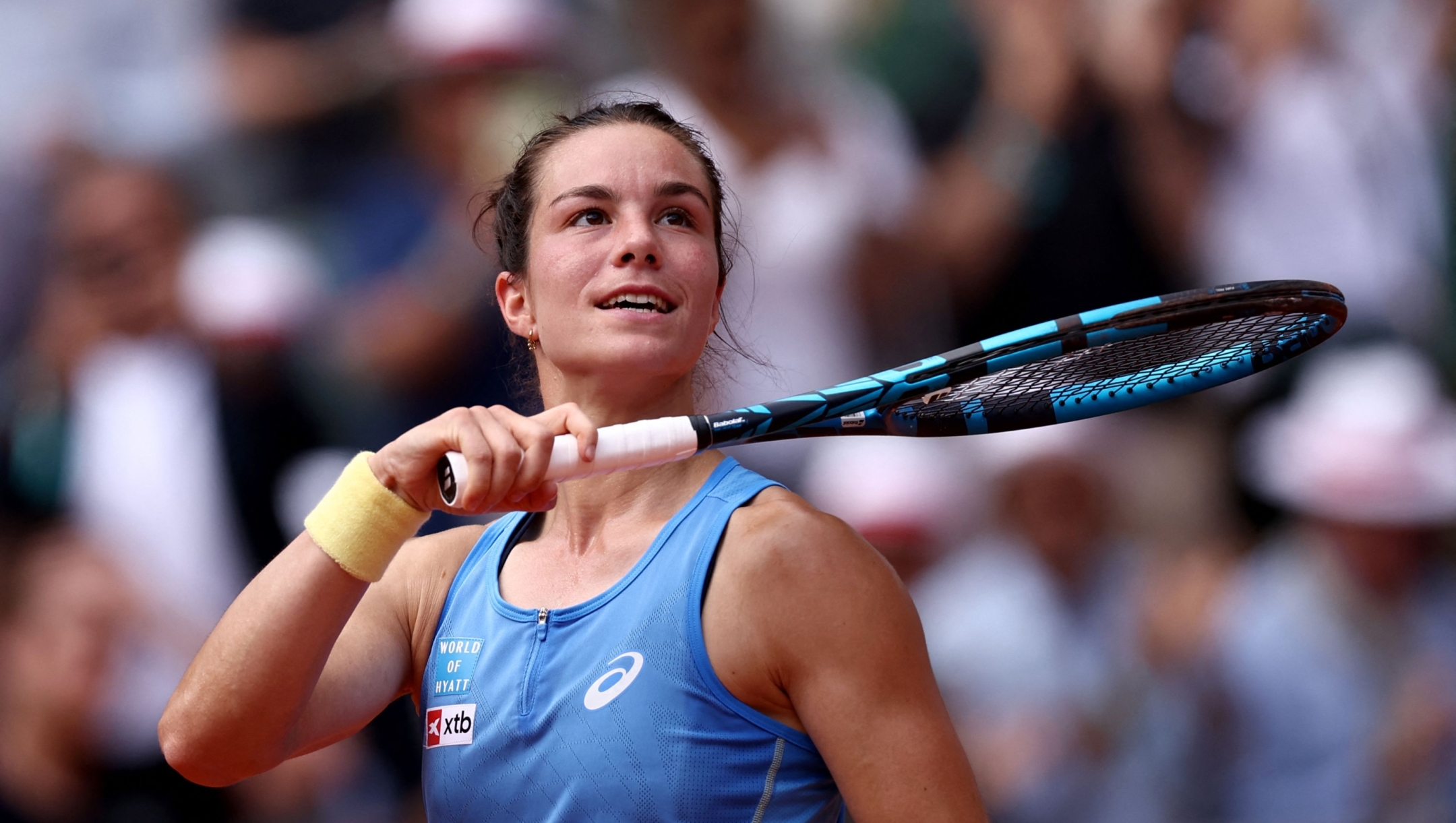 France's Lois Boisson celebrates after winning her women's singles match against US Jessica Pegula on day 9 of the French Open tennis tournament on Court Philippe-Chatrier at the Roland-Garros Complex in Paris on June 2, 2025. (Photo by Anne-Christine POUJOULAT / AFP)