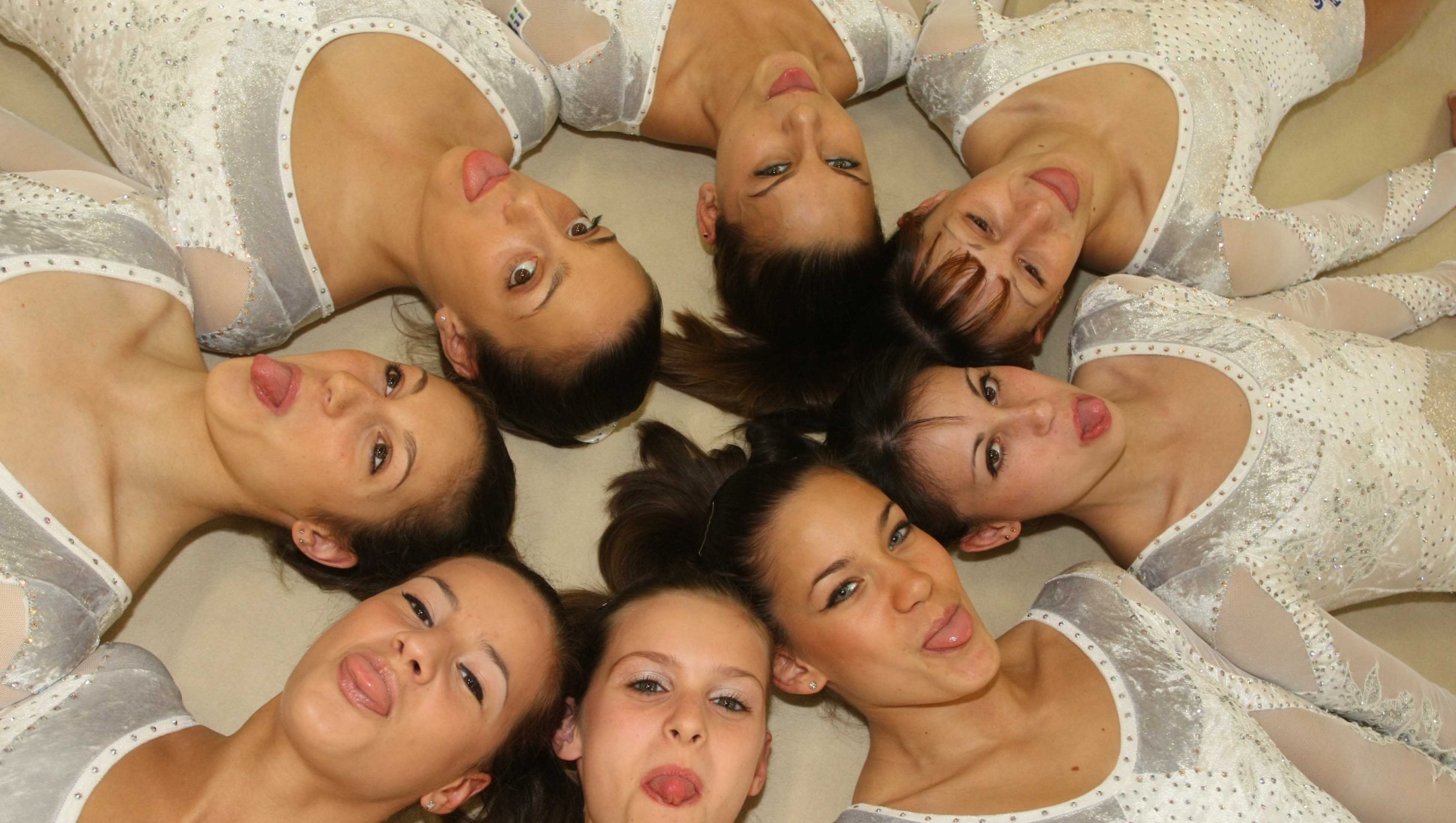 ©Raffaele Rastelli/Lapresse
24-07-2008 Brescia, Italia
Sport 
La Nazionale Femminile di Ginnastica Artistica presenta i body ufficiali con i quali parteciperˆ alle Olimpiadi di Pechino 2008.
Nella foto: le atlete di ginnastica artistica presentano i body ufficiali 
©Raffaele Rastelli/Lapresse
24-07-2008 Brescia, Italy
Sport 
Italian Olimpic Team of Gymnastics