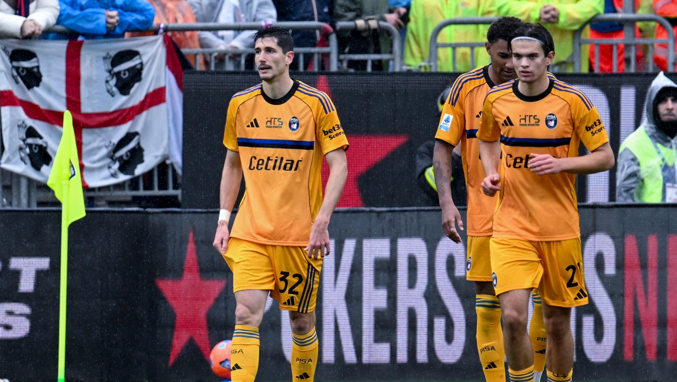 Pisa's Stefano Moreo celebrates after scoring the goal for 2-2 during the Serie A soccer match between Cagliari Calcio and Pisa at the Unipol Domus in Cagliari, Sardinia -  Sunday, 21 december 2025. Sport - Soccer (Photo by Gianluca Zuddas/Lapresse)