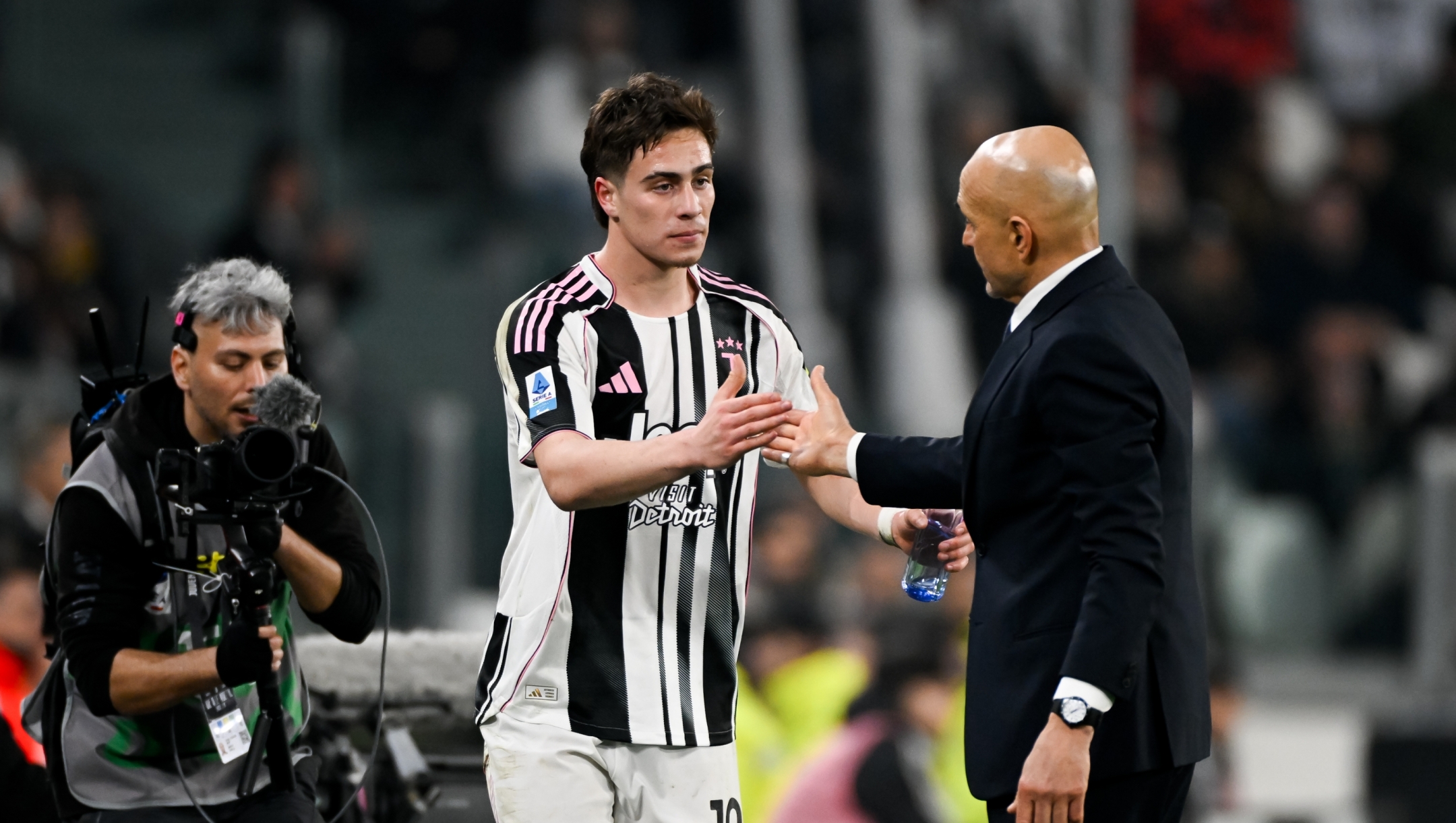  Head coach of Juventus Luciano Spalletti giving a hi-five to his player Kenan Yildiz during the Serie A match between Juventus FC and Pisa SC at Juventus Stadium on March 07, 2026 in Turin, Italy. (Photo by Daniele Badolato - Juventus FC/Juventus FC via Getty Images)