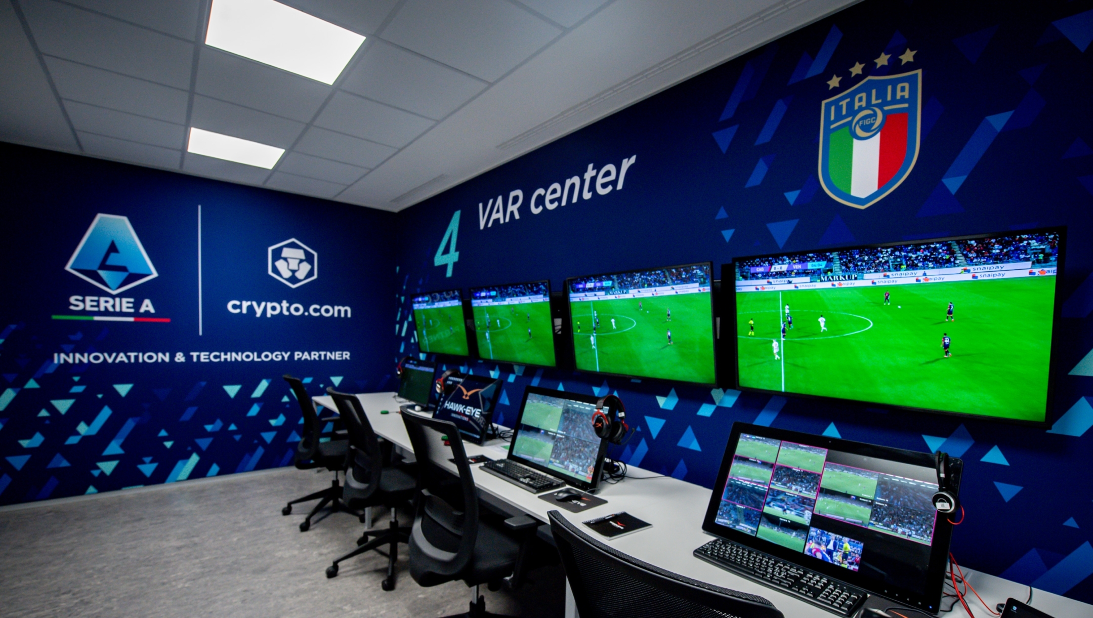 Foto Claudio Furlan/LaPresse 
03-10-2021 Lissone - Italia 
Cronaca
Presentazione Centro Var IBC della Lega Serie A
nella foto gli interni del Centro Var IBC della Lega Serie A a  Lissone

Photo Claudio Furlan/LaPresse
04-10-2021 LIssone - Italy News
Presentation of the Var IBC Center of the Serie A League