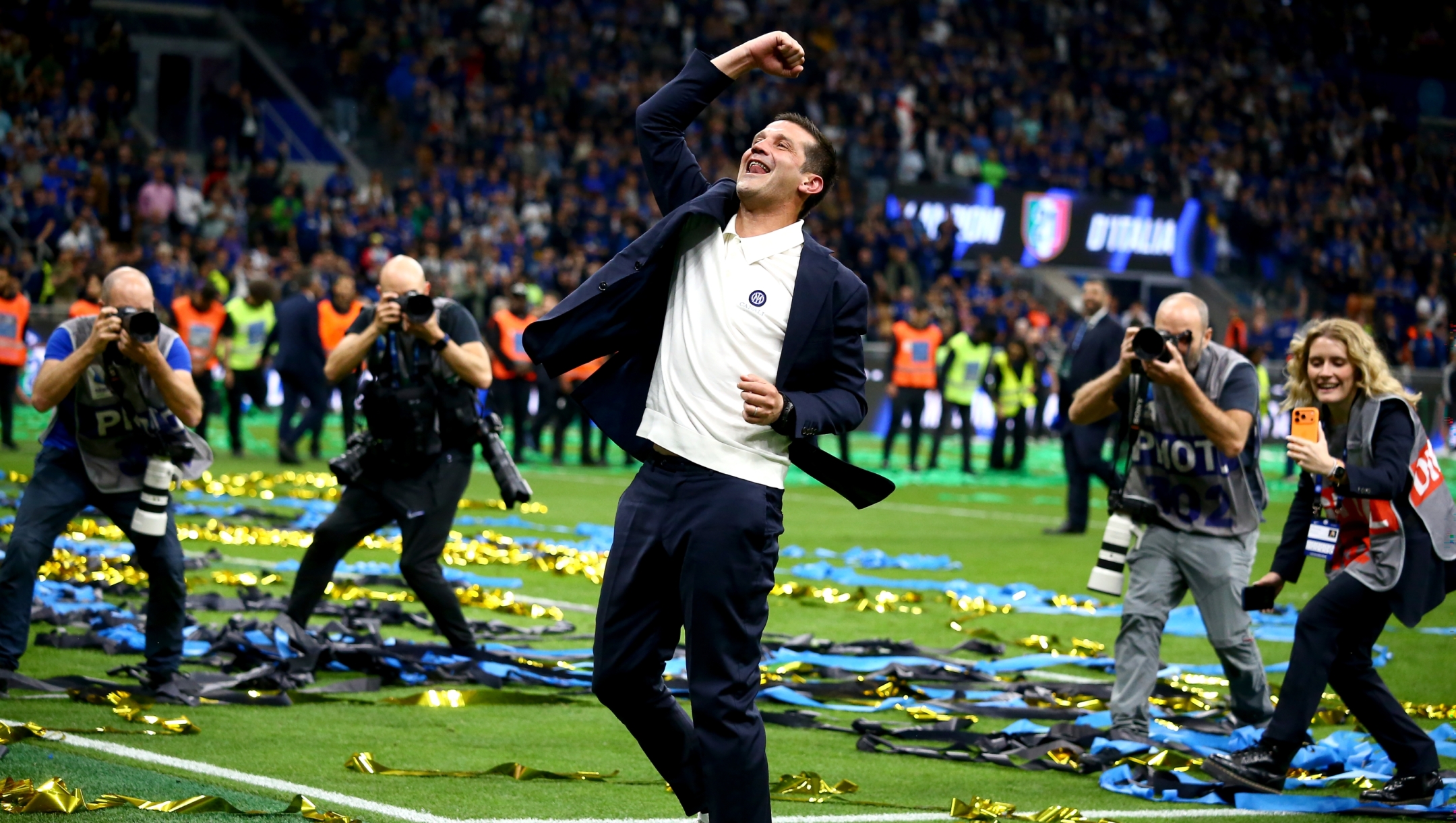  Cristian Chivu Head Coach of FC Internazionale celebrates ,after being confirmed as Serie A champions following victory in the Serie A match between FC Internazionale and Parma Calcio 1913 at Giuseppe Meazza Stadium on May 03, 2026 in Milan, Italy. (Photo by MB Media/Getty Images)