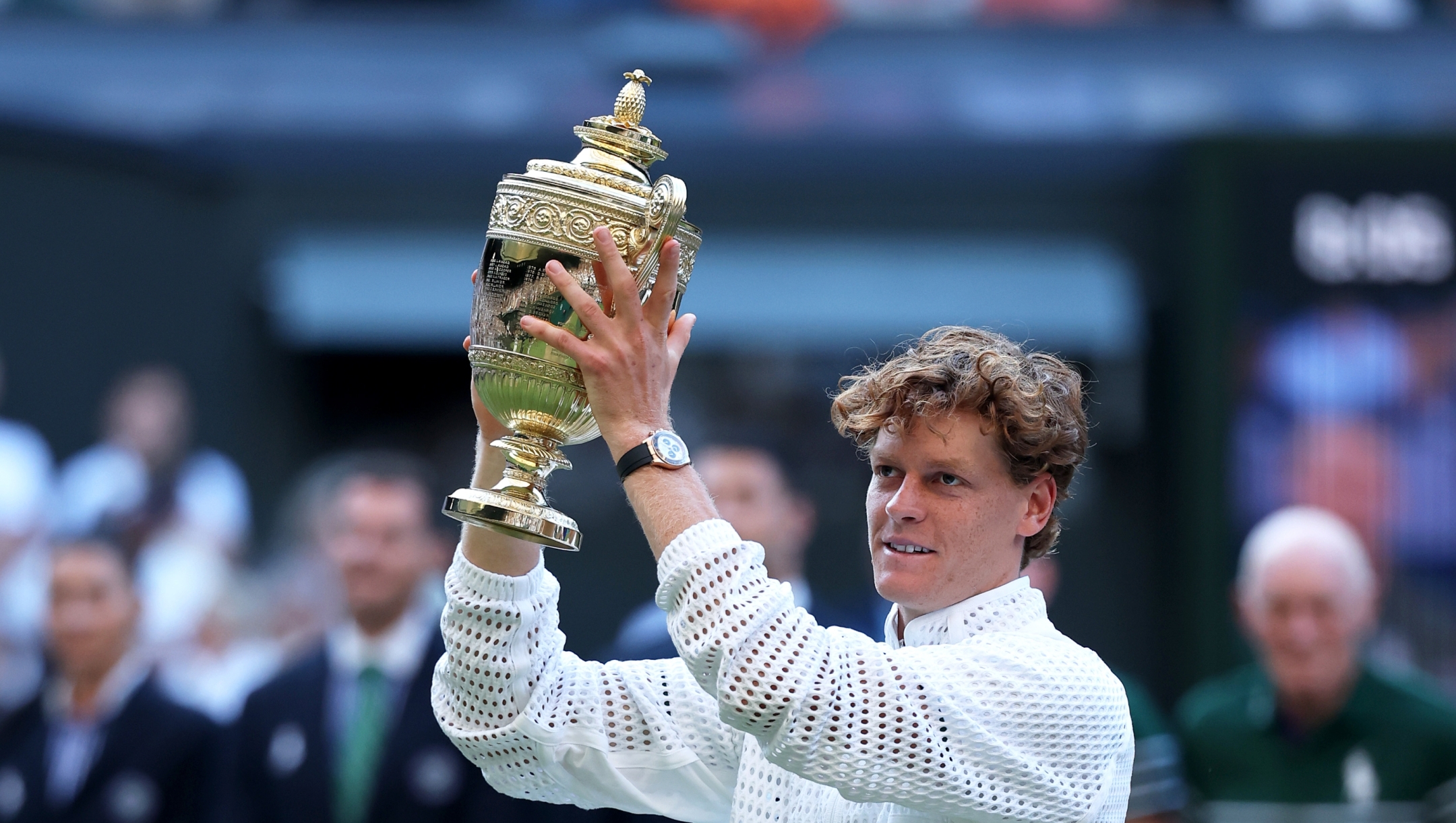  Jannik Sinner of Italy poses for a photo with The Gentlemen's Singles Trophy after victory against Alexander Zverev of Germany in the Gentlemen's Singles final on day fourteen of The Championships Wimbledon 2026 at All England Lawn Tennis and Croquet Club on July 12, 2026 in London, England. (Photo by Cameron Spencer/Getty Images) *** BESTPIX ***