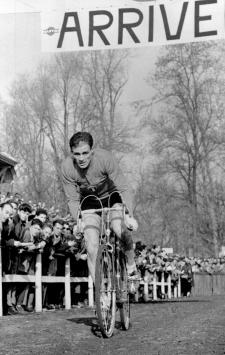 17 FEB 1959:  RENATO LONGO (ITA) ITALIAN CYCLIST WINNING A CYCLO-CROSS RACE IN GENEVA. Mandatory Credit: Allsport Hulton/Archive