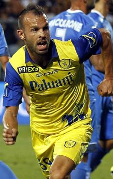 EMPOLI, ITALY - AUGUST 23: Riccardo Meggiorini of AC Chievo Verona celebrates after scoring a goal during the Serie A match between Empoli FC and AC Chievo Verona at Stadio Carlo Castellani on August 23, 2015 in Empoli, Italy.  (Photo by Gabriele Maltinti/Getty Images)