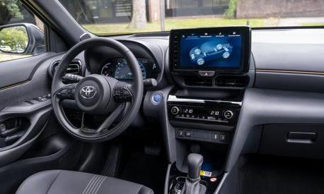 Gli interni sono più tecnologici con il nuovo sistema Toyota Smart Connect