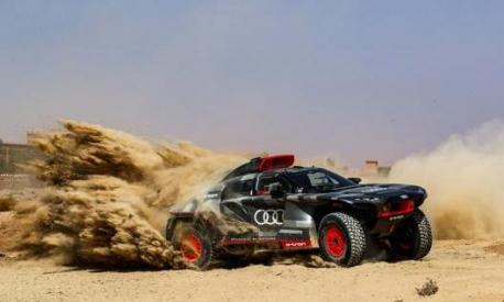 Audi RS Q e-tron durante i test in Marocco