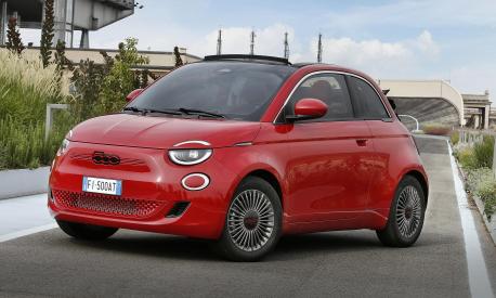 La versione elettrica di 500 proietta il marchio Fiat verso un futuro a zero emissioni