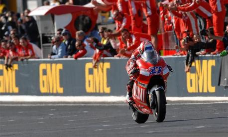 Nel 2007 Stoner vinse 10 Gran Premi, compresa la gara inaugurale del Qatar