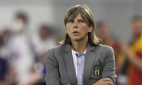 epa10078462 Milena Bertolini coach of Italy during the UEFA Women's EURO 2022 group D soccer match between Italy and Belgium in Manchester, Britain, 18 July 2022.  EPA/ANDREW YATES