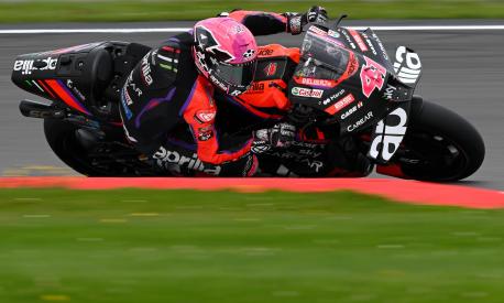 NORTHAMPTON, ENGLAND - AUGUST 06: Aleix Espargaro of Spain in action on his way to winning the MotoGP of Great Britain - Race at Silverstone Circuit on August 06, 2023 in Northampton, England. (Photo by Clive Mason/Getty Images)