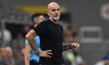 MILAN, ITALY - SEPTEMBER 19:  Head coach of AC Milan Stefano Pioli reacts during the UEFA Champions League match between AC Milan and Newcastle United FC at Stadio Giuseppe Meazza on September 19, 2023 in Milan, Italy. (Photo by Claudio Villa/AC Milan via Getty Images)