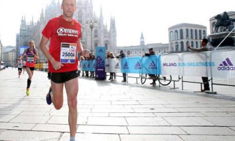 Stefano Baldini alla maratona di Milano 2016