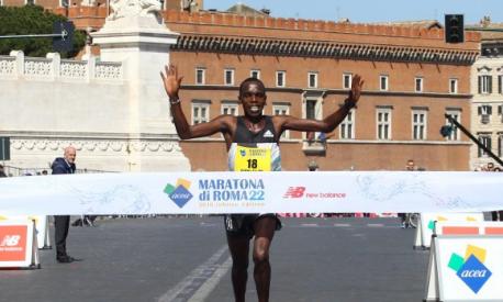 Amos Kipruto vince la 22a Maratona di Roma - credits: Activa foto