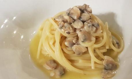  I golosi spaghetti con le 'poverazze', un classico della cucina adriatica
