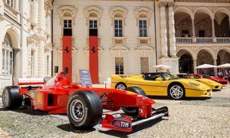 Una parata di Ferrari, dalle F1 alle stradali