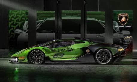 Essenza Scv12 nella livrea di lancio ispirata ai colori della Squadra Corse Lamborghini