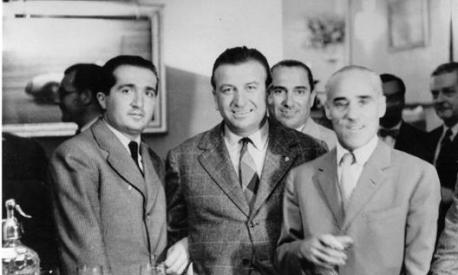 Dorino Serafini (al centro) in compagnia di Tazio Nuvolari (a destra) e Alberto Ascari (a sinistra)