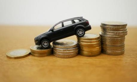 Il noleggio auto permette benefici fiscali alle aziende e ai titolari di partita Iva, oltre ad una migliore pianificazione dei costi