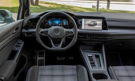 Gli interni della nuova Volkswagen Golf 8 Gte