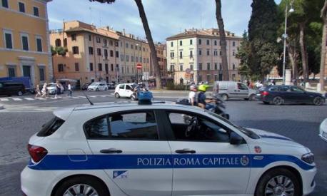 Una delle Fiat Tipo 1.3 Mjt diesel recentemente entrate nella flotta della Polizia Roma Capitale