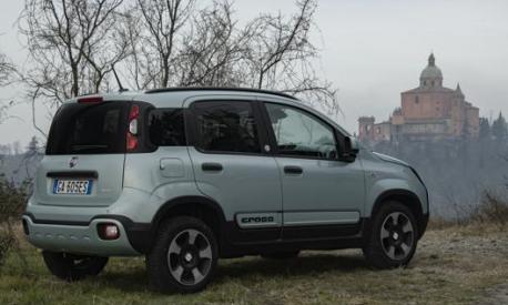 La Fiat Panda ibrida, ultima declinazione dell’auto italiana più popolare
