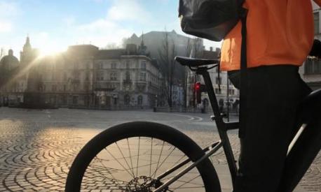 Garmin con la serie Varia propone dispositivi di sicurezza anche per pedalare in città