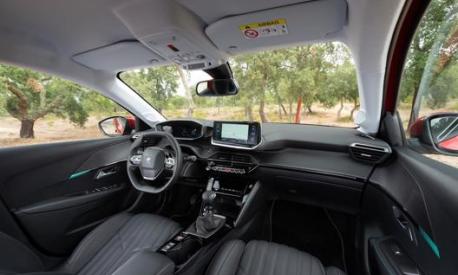 Strumentazione digitale e schermo touch da 10 pollici su Peugeot 208