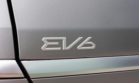 La EV6 identifica la nuova elettrica nativa