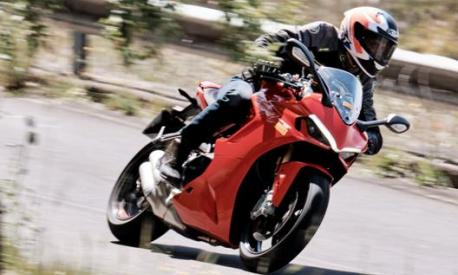 La Ducati Supersport 950 esprime al massimo il potenziale di questa novità Pirelli (foto di Fabio Grasso)