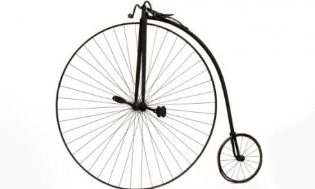 Il biciclo caratterizzato dalla grande ruota anteriore