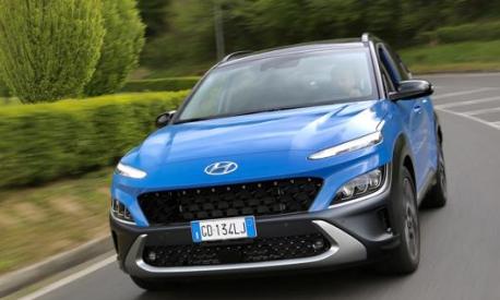 La gamma di Hyundai Kona mild hybrid ha un prezzo di listino a partire da 23.350 euro