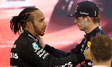 Lewis Hamilton e Max Verstappen ad Abu Dhabi. Getty