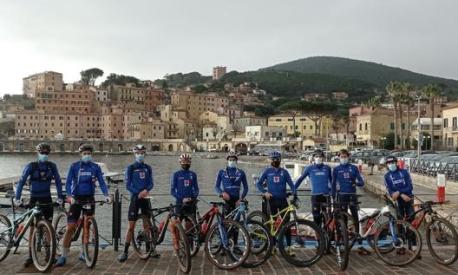 Gli atleti della Nazionale azzurra di mtb cross country all’Isola d’Elba
