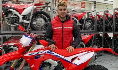Inizia una nuova avventura per Samuele Bernardini dopo diversi anni nel Mondiale Motocross