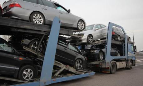 La truffa è messa in atto da venditori di auto usate che evadono l’imposta sfruttando le debolezze del sistema di controllo