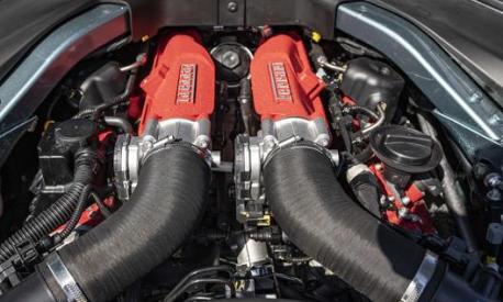 Il motore V8 a 90 gradi turbo da 3.855 cmc