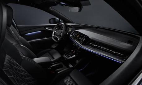 Gli interni del Suv elettrico Audi Q4 e-tron