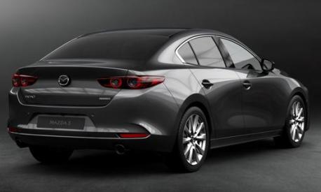 Mazda 3 Sedan: la prova della berlina a tre volumi con motore e