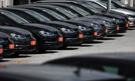 Nel 2020 le vendite di auto nuove in Italia sono calate del 27,9 percento. Afp