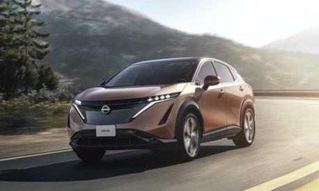 Un’immagine di Ariya, il crossover elettrico di Nissan che arriverà sul mercato entro la fine del 2021