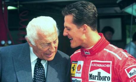 Michael Schumacher con l’Avvocato nei primi anni alla Ferrari. Ansa