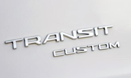 La futura gamma Ford Transit Custom sarà più che elettrificata, con anche versioni a zero emissioni