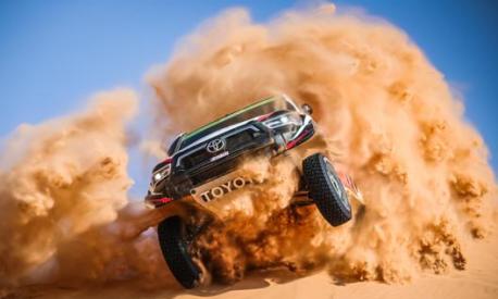 La Toyota del saudita Yazeed Al-Rajhi , vincitore di giornata