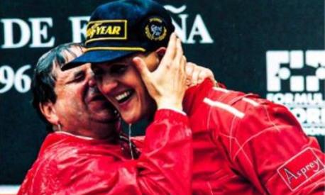 Jean Todt con Schumacher sul podio di Montmeló.