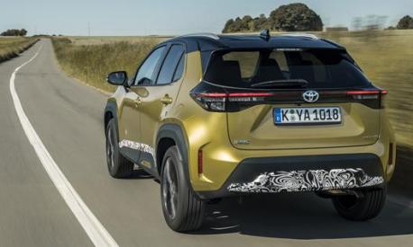 Toyota Yaris Cross 2024: prezzi, allestimenti e promozioni per l