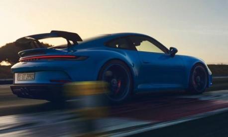La nuova Porsche 911 GT3 Cup può già essere alimentata con e-fuels riducendo le emissioni inquinanti