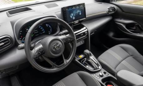 A partire dalla versione Trend, è disponibile il nuovo sistema Toyota Smart Connect su schermo da 9”